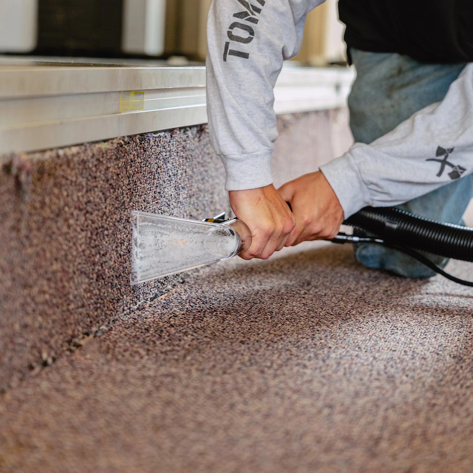 3-in-1 Commercial Carpet Extractor - Image 6